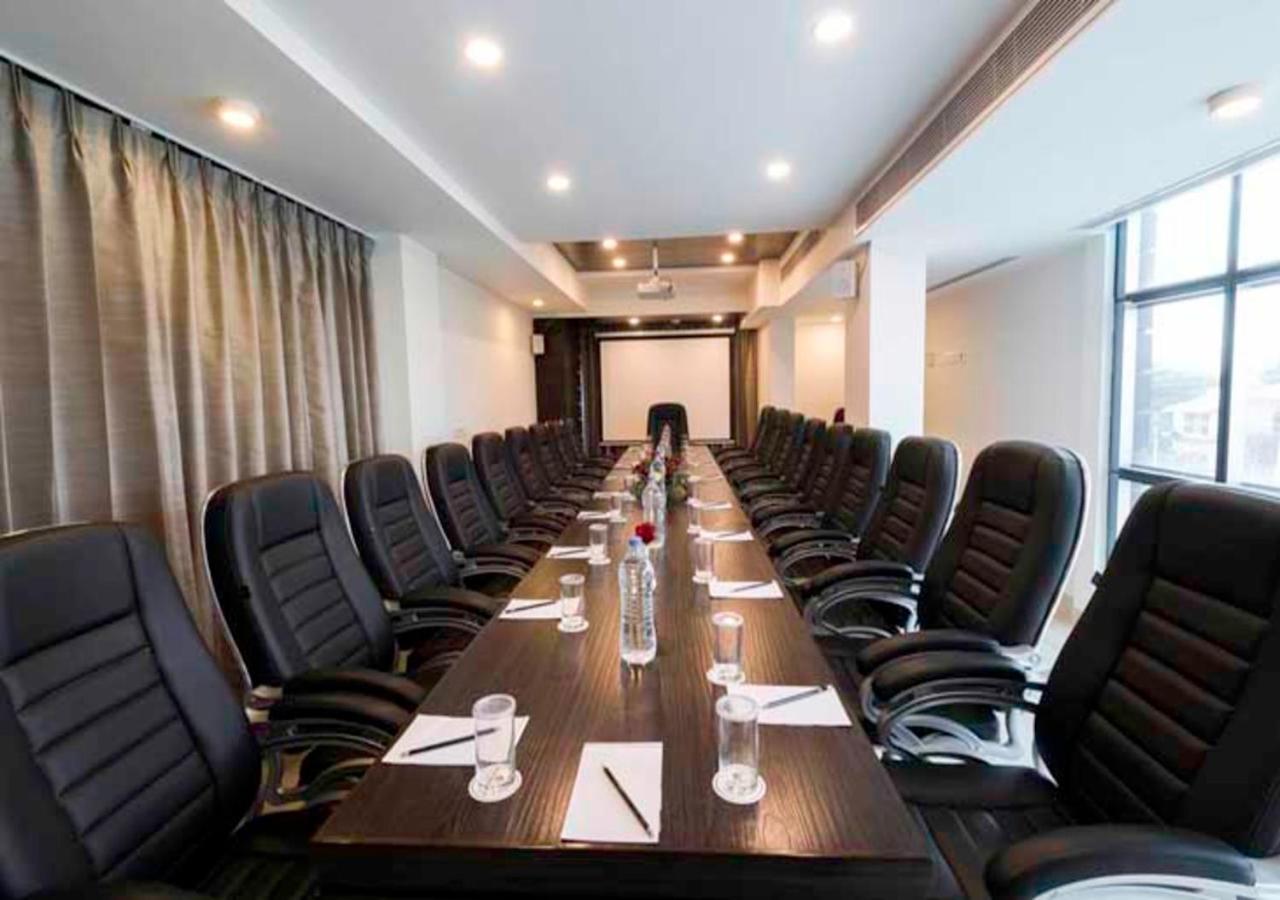 ג'איפור Hotel Park Regent מראה חיצוני תמונה